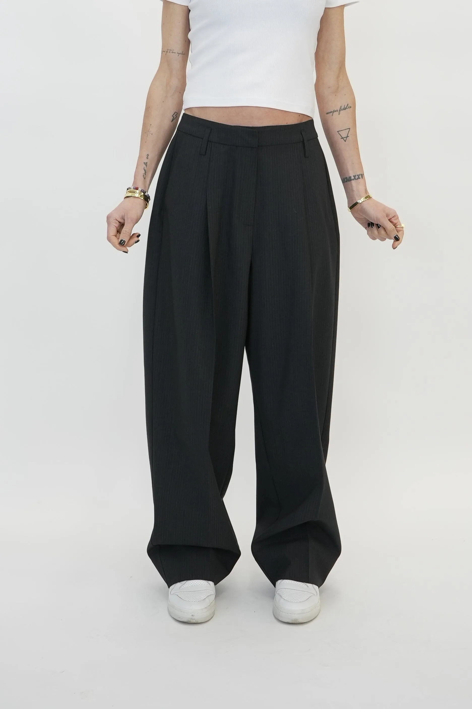 CARLA PANTS IN DARK GREY